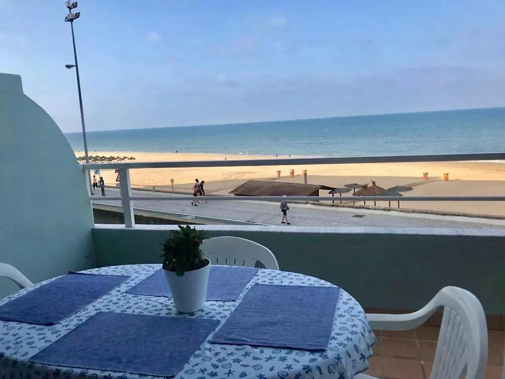Gatu Premium Villa Isabel Terraza,Parking,1ºlinea Playa,Wifi,Vista Al Mar , Preferente Mayores De 25 Anos Y Familias Cádiz Lägenhet